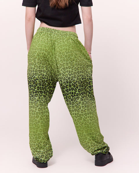 KNDRCK unikat joggerke - Green leopard