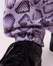 KNDRCK unikat joggerke - lavender leopard
